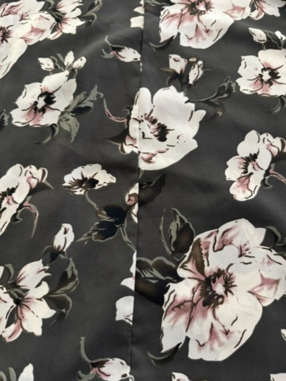 West Kei Floral Twist-Front Blouse Size 2X Olive Green V-Neck Short Sleeve - Picture 14 of 15